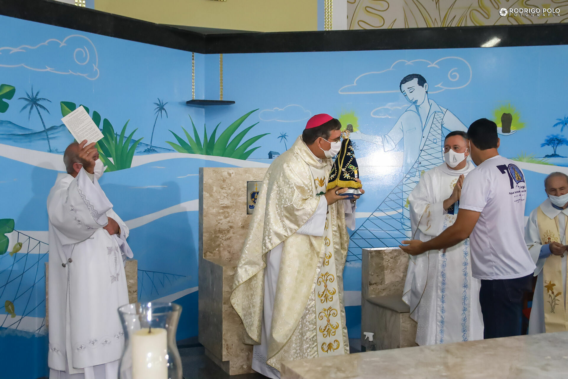 Foto Missa Solene do Jubileu 70 Anos Paróquia - Auriflama-SP Foto Missa Solene do Jubileu 70 Anos Paróquia - Auriflama-SP - Imagem 16