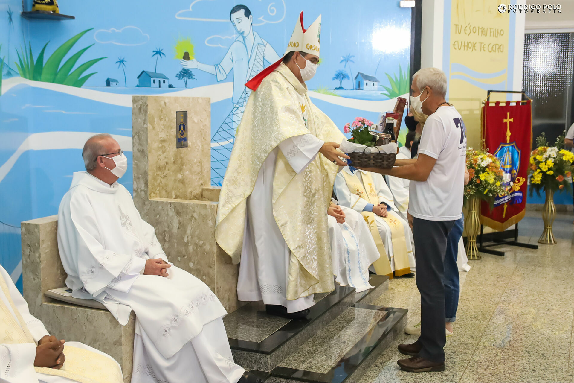 Foto Missa Solene do Jubileu 70 Anos Paróquia - Auriflama-SP Foto Missa Solene do Jubileu 70 Anos Paróquia - Auriflama-SP - Imagem 106