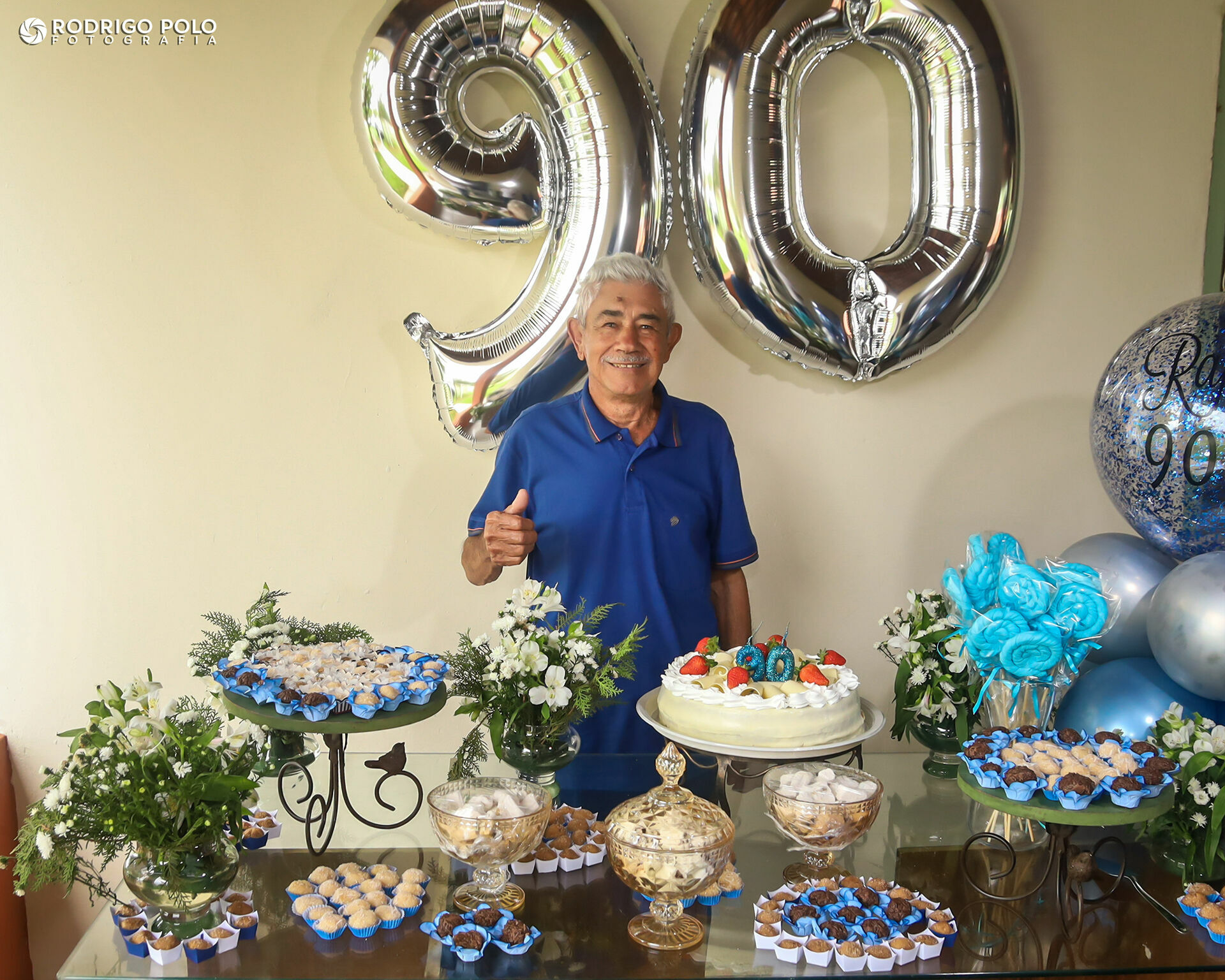 Foto Aniversário Raphael - 90 Anos Foto Aniversário Raphael - 90 Anos - Imagem 0