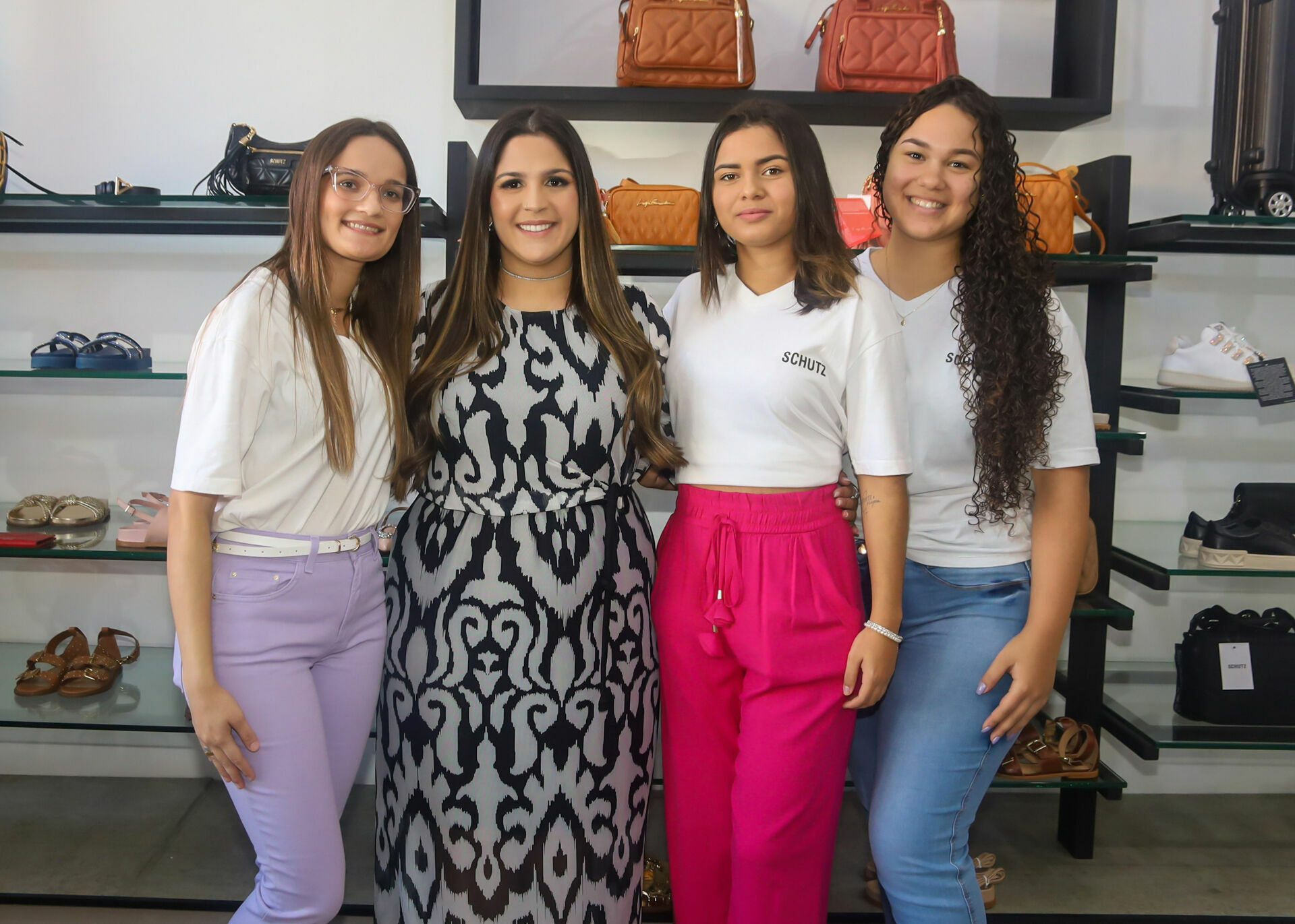 Foto Reinauguração Deyse Shoes Store - Por Marcela Ribeiro Foto Reinauguração Deyse Shoes Store - Por Marcela Ribeiro - Imagem 1