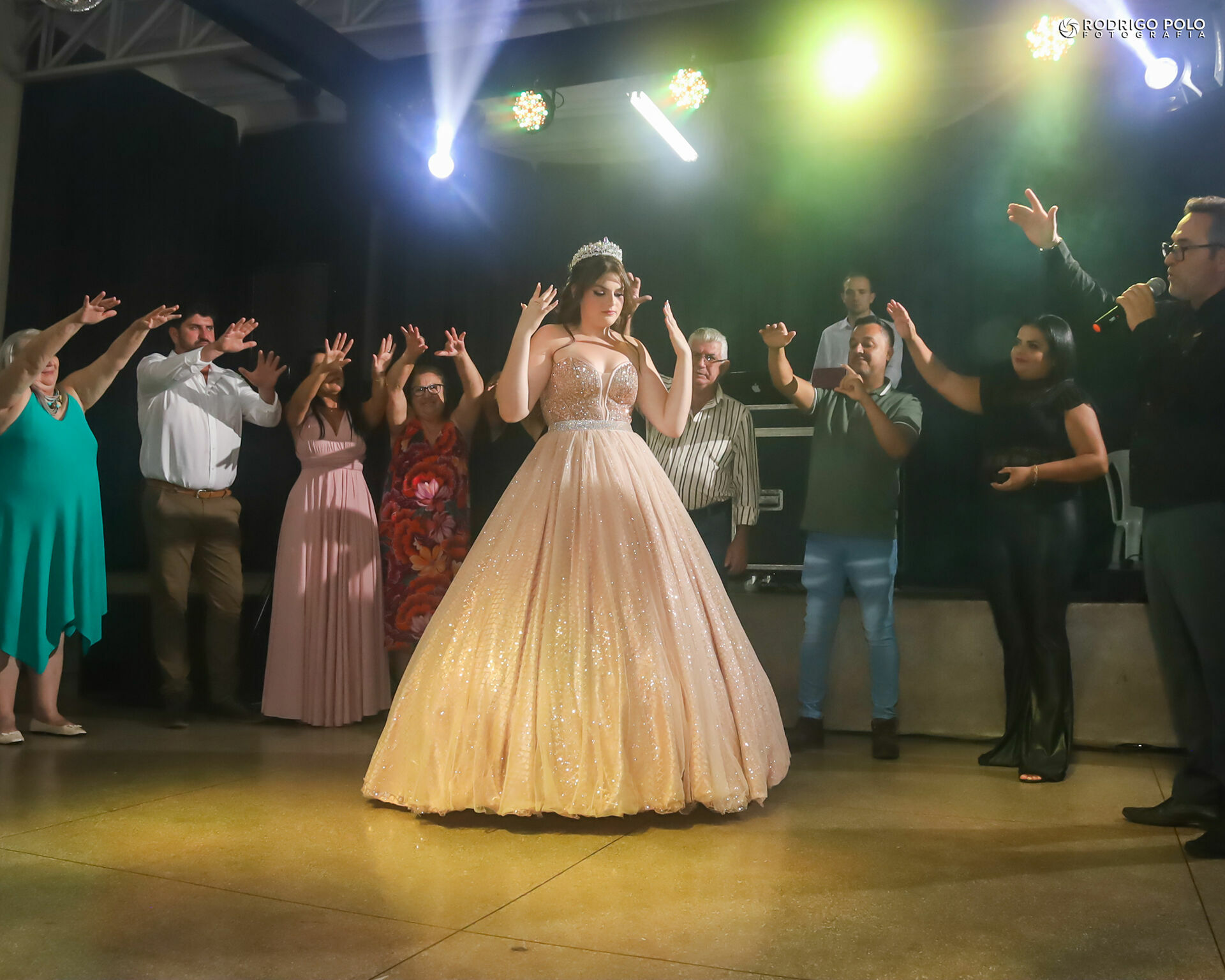 Foto Aniversário Victória Fernanda - 15 Anos Foto Aniversário Victória Fernanda - 15 Anos - Imagem 4