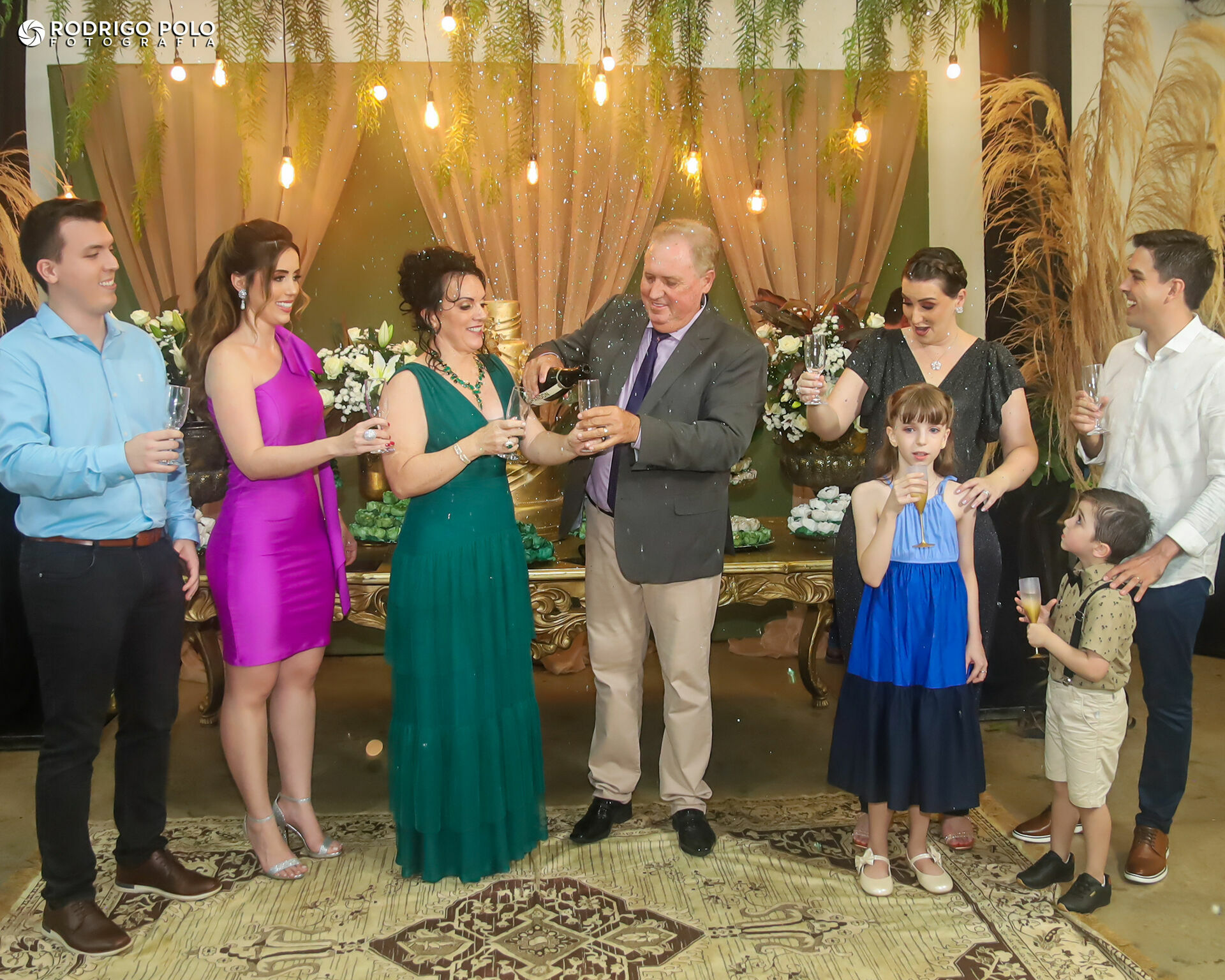 Foto Bodas de Esmeraldas Lourdes e Vanderlei Foto Bodas de Esmeraldas Lourdes e Vanderlei - Imagem 11