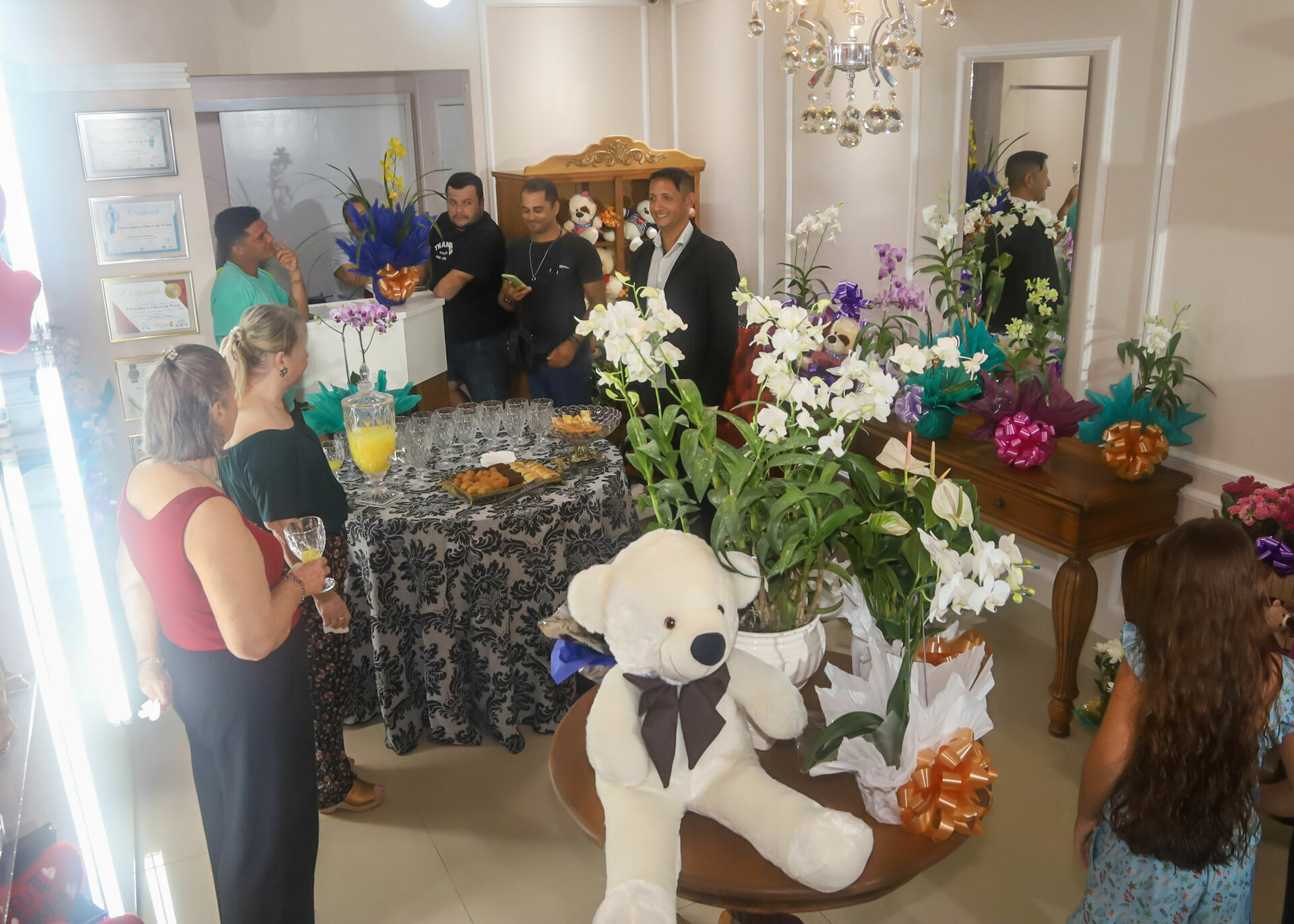 Foto Reinauguração Floricultura Chuva de Prata Foto Reinauguração Floricultura Chuva de Prata - Imagem 23