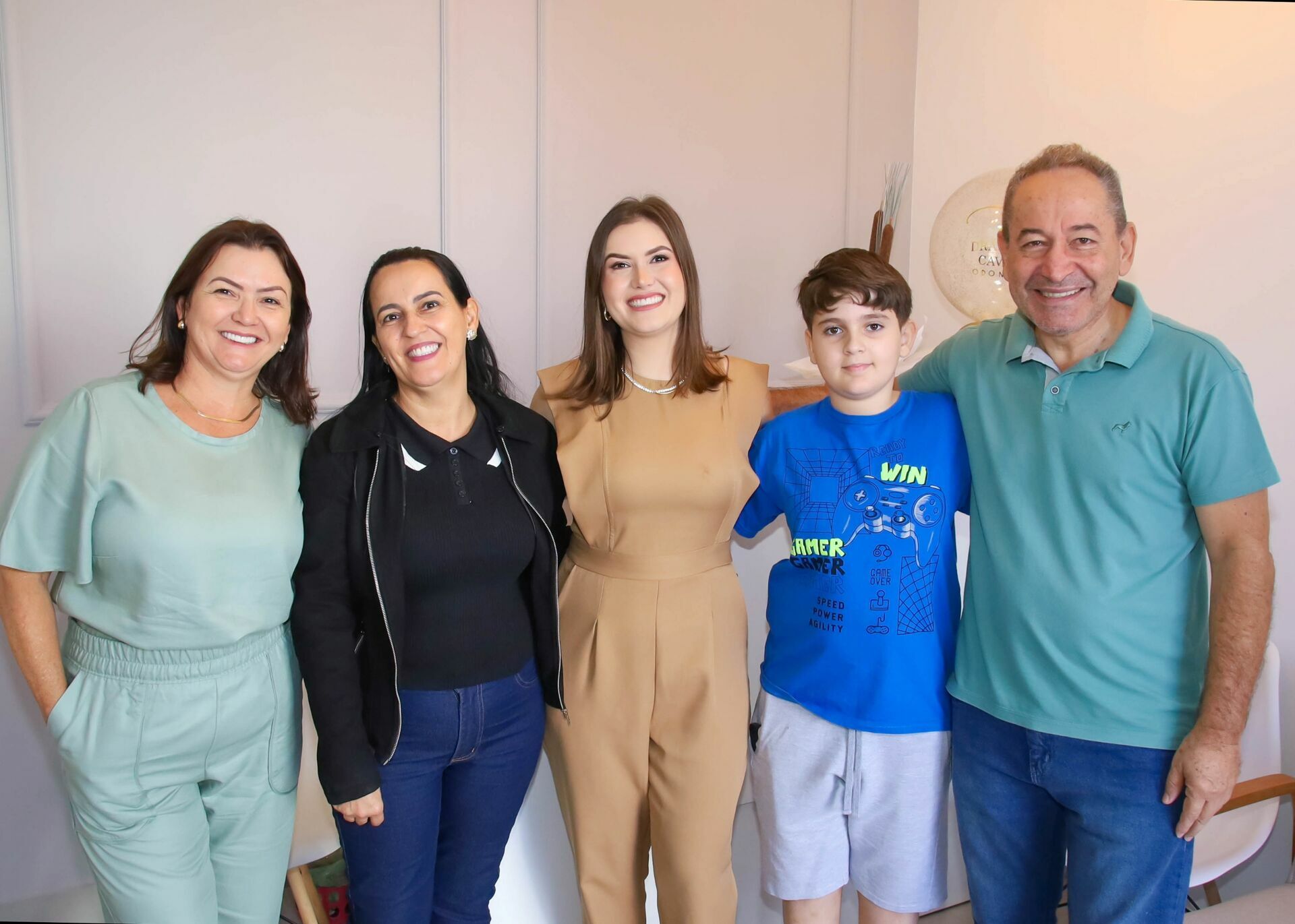 Foto Reinauguração Tatiane Cavassani - Odontologia Foto Reinauguração Tatiane Cavassani - Odontologia - Imagem 36