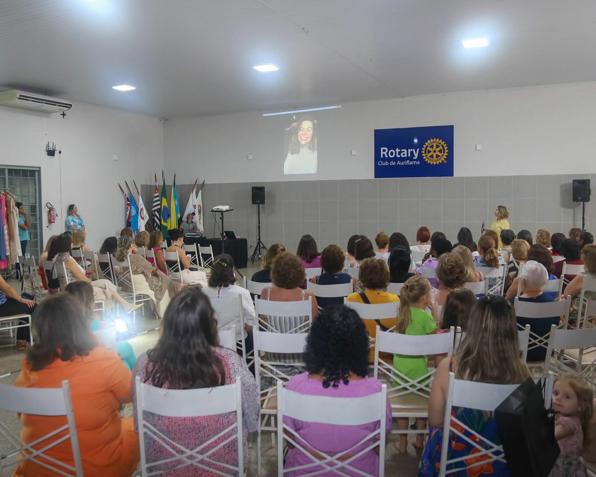 Foto Lançamento Coleção Mooncler Store 2024 Foto Lançamento Coleção Mooncler Store 2024 - Imagem 167