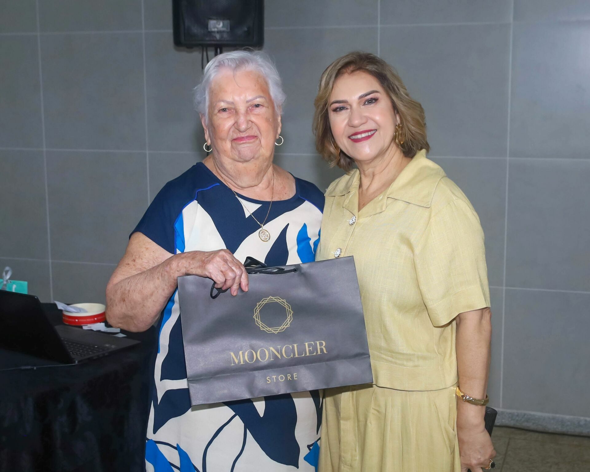 Foto Lançamento Coleção Mooncler Store 2024 Foto Lançamento Coleção Mooncler Store 2024 - Imagem 179