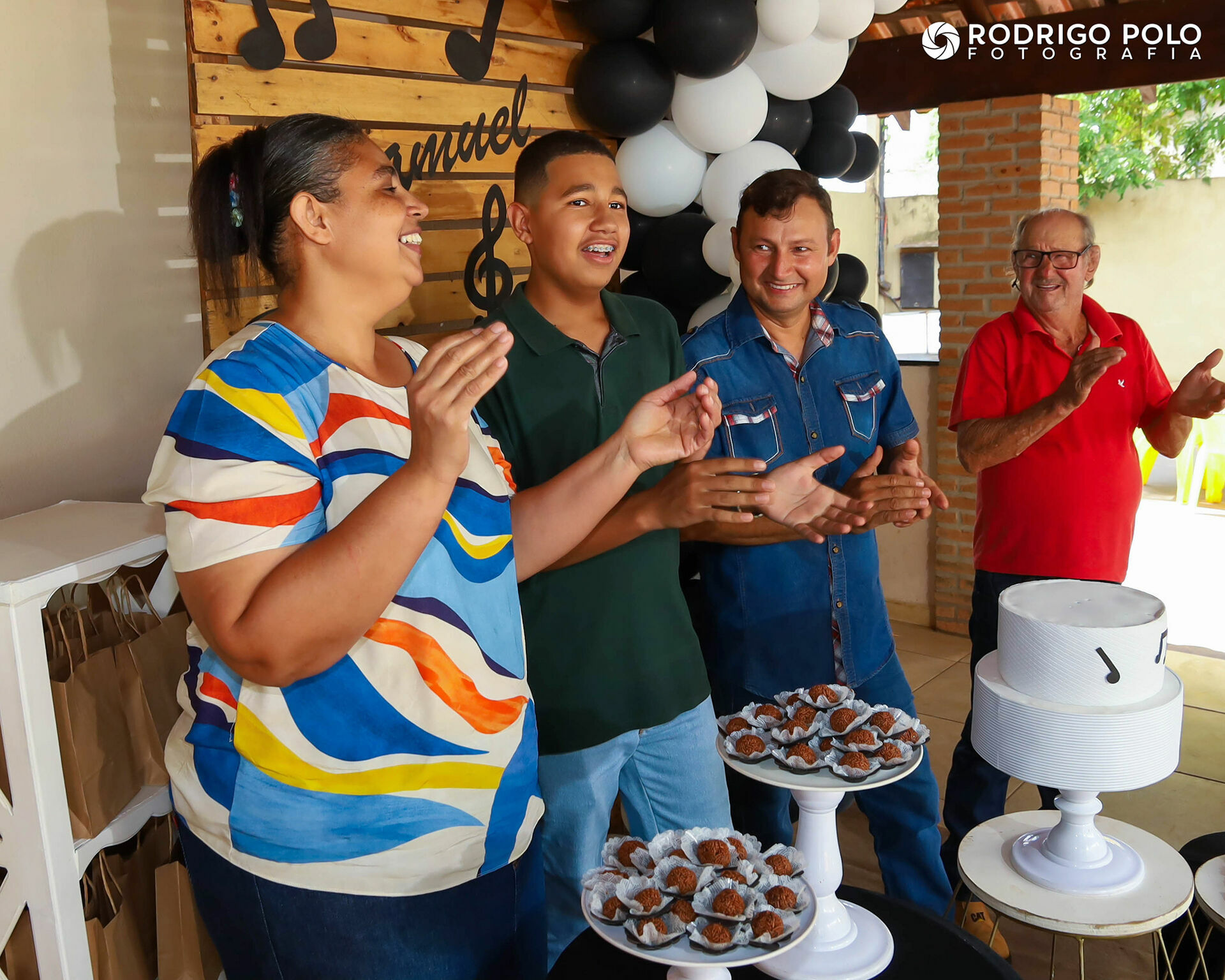 Foto Aniversário Samuel - 15 Anos Foto Aniversário Samuel - 15 Anos - Imagem 3