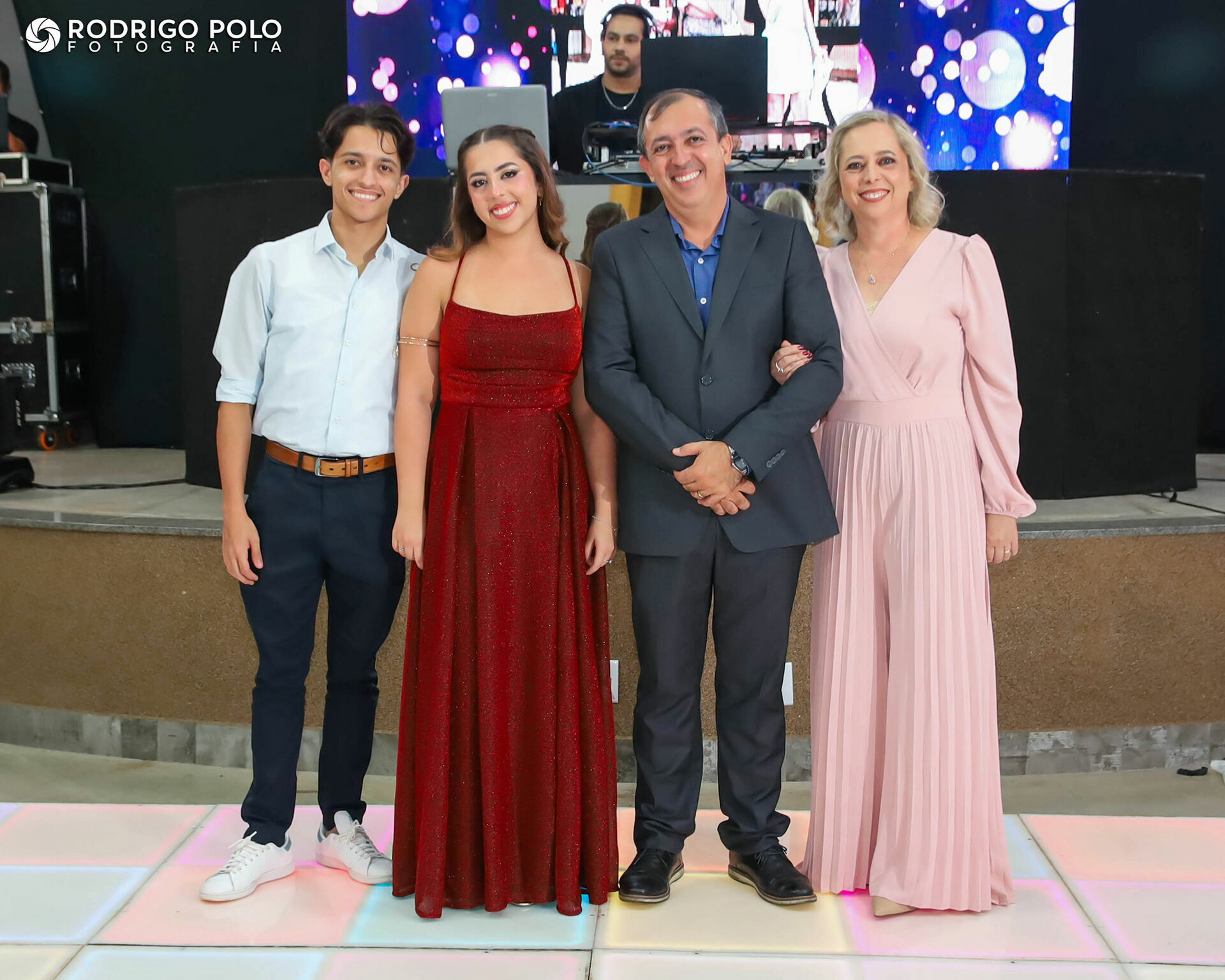 Foto Aniversário Ana Cecília - 15 Anos Foto Aniversário Ana Cecília - 15 Anos - Imagem 7
