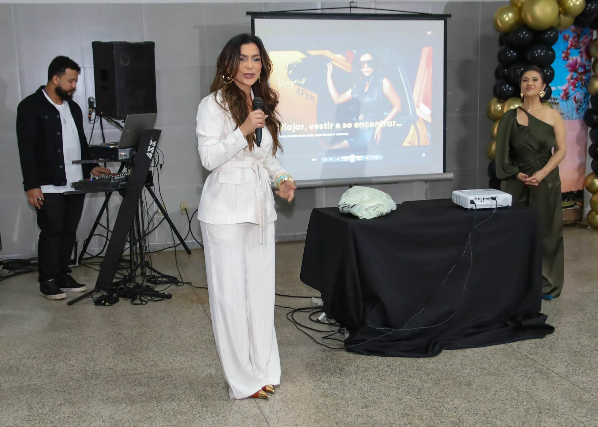 Foto Lançamento Coleção Mooncler Store 2025 Foto Lançamento Coleção Mooncler Store 2025 - Imagem 46