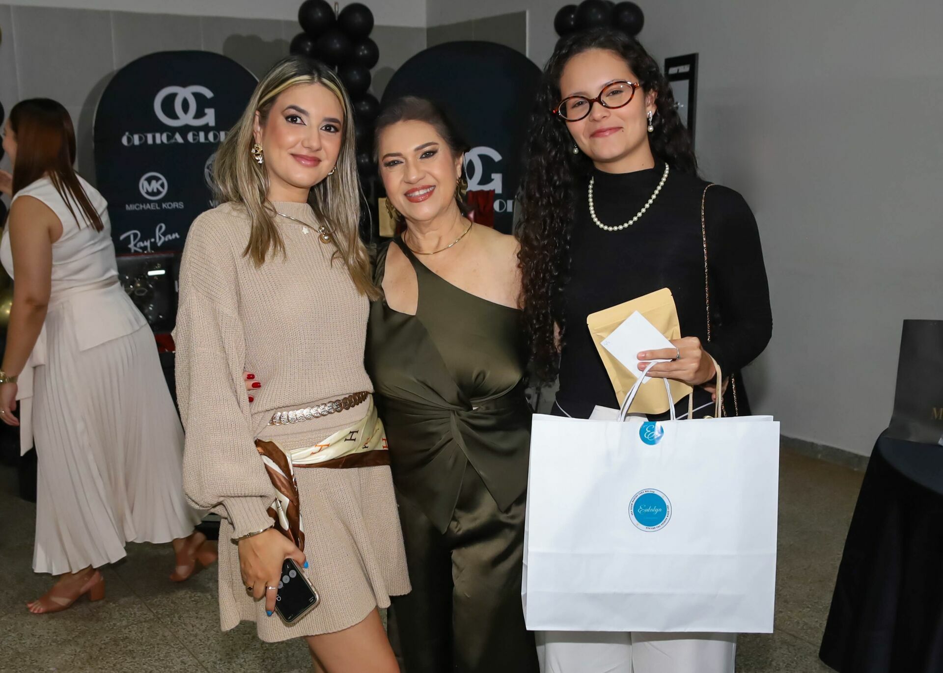 Foto Lançamento Coleção Mooncler Store 2025 Foto Lançamento Coleção Mooncler Store 2025 - Imagem 171